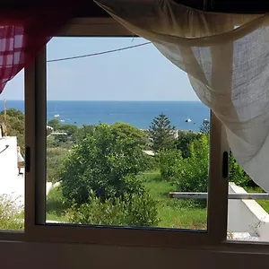 Pensión Da Luciano, Estrómboli